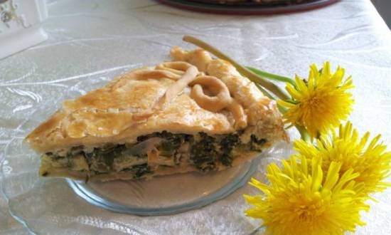 Puff pie with green onions