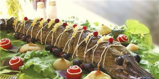 Stuffed pike in grape leaves from the movie "Ognivo"