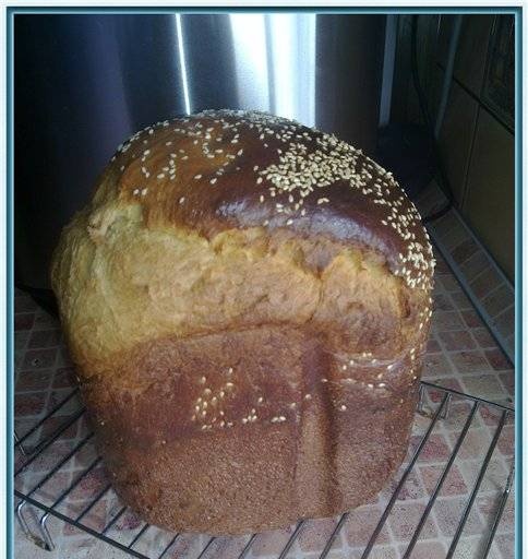 לחם חמאה משמנת חמוצה (יצרנית לחם)