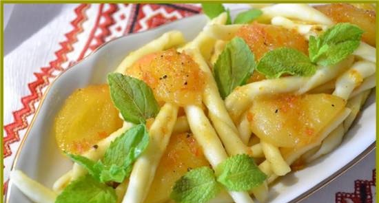 Pasta with apricots