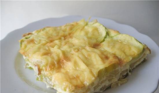 Milk zucchini baked in an omelet
