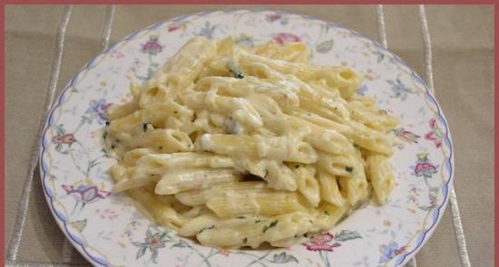 Penne in soft cheese sauce