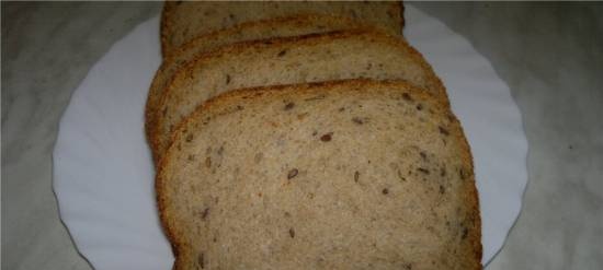 Bread with whole grain flour, flax and caraway seeds