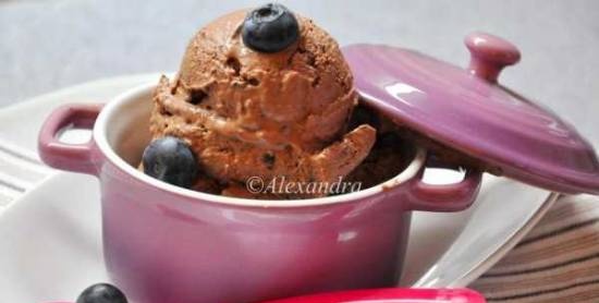 Ice cream "Blueberry in chocolate"
