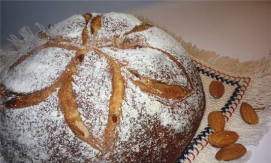 Bread with whole wheat flour, almonds and dried apricots
for Sunday breakfast