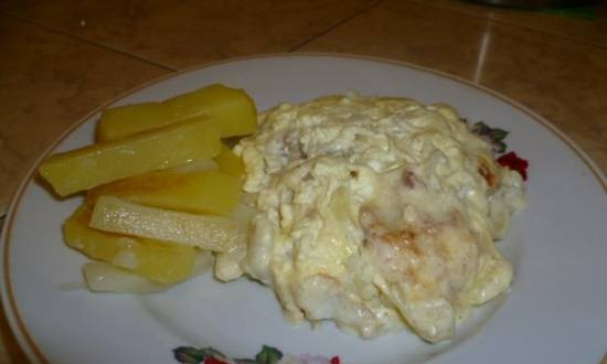Cod, stewed in sour cream-mayonnaise filling (multicooker Stadler Form)