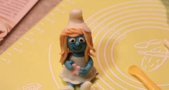 Modeling Smurfets from mastic (master class)