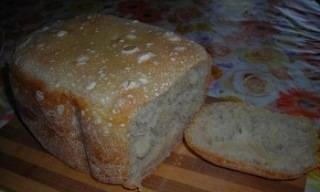 Pane semplice fatto in casa