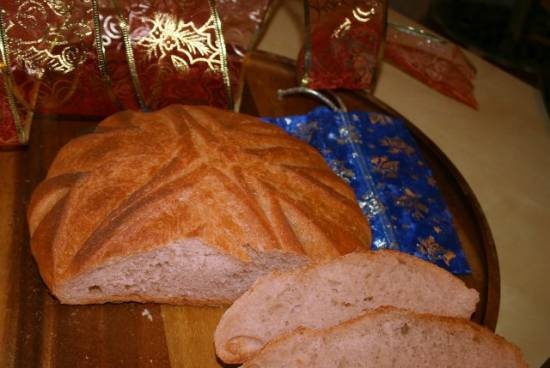 Pan sobre té de granada "estrella de Navidad"