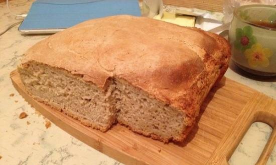 Rye or wheat rye bread with hop sourdough