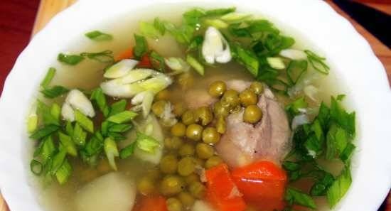 Soup with green peas and chicken