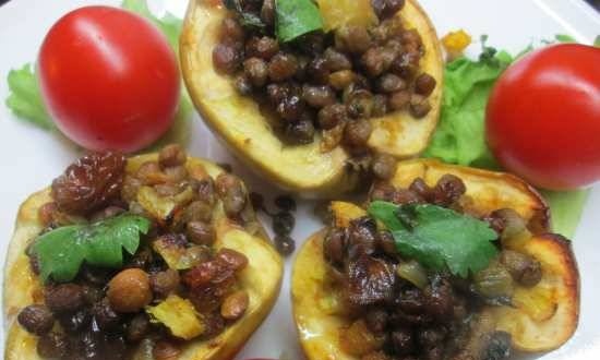 Apples stuffed with spiced lentils