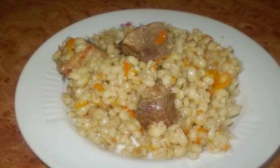 Pearl barley porridge with meat in Oursson MP5005 pressure cooker