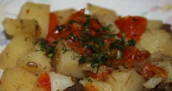 Stewed potatoes with meat and tomatoes in Oursson 5005 pressure cooker