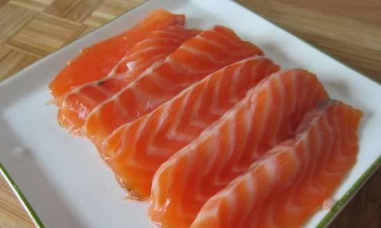 Gravlax or lightly salted salmon