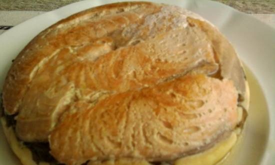 Pastel de salmón, espinacas, cebollas verdes y requesón
(multicocina Redmond RMC-01)