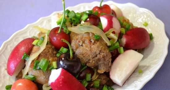 Warm salad with chicken liver, radish and cherries