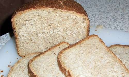 Wheat-rye bread with hop sourdough