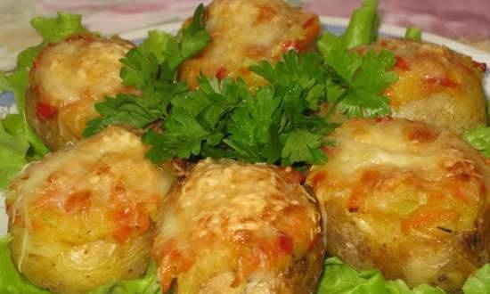 Potatoes baked with vegetables