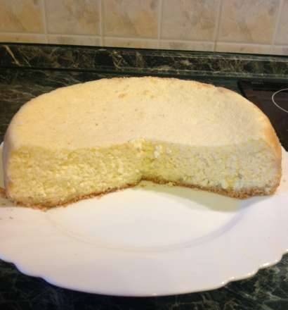 La cheesecake è molto semplice (multicooker Panasonic)