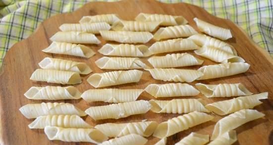 Gorgonelli - zelfgemaakte veren pasta