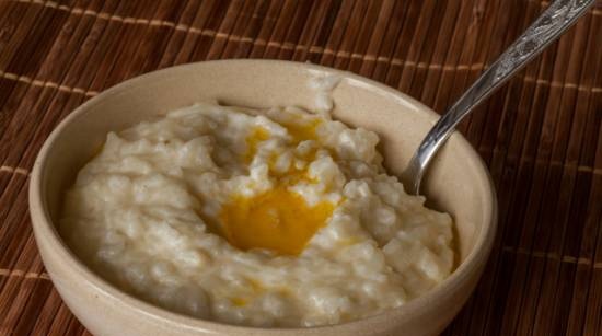 Porridge di riso al latte nella pentola a pressione Steba (video ricetta)