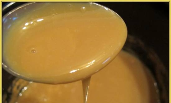 Condensed milk in a slow cooker
