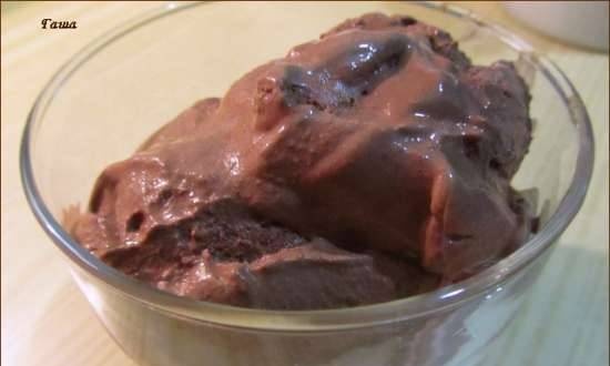 גלידת יוגורט שוקולד של יצרנית הגלידות של המותג 3811