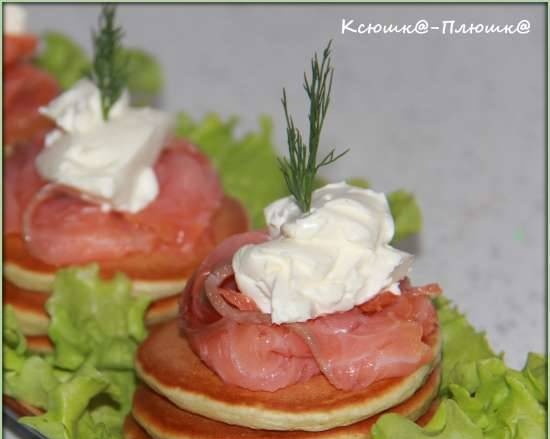 Fritters with salmon and curd cheese