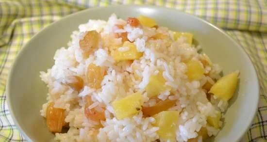 Rice porridge with raisins and pineapple in oursson 4002 multicooker
