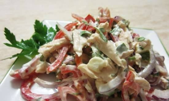 Vegetable salad with chicken and feta cheese