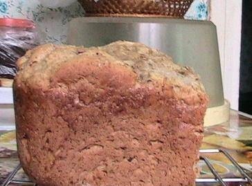 Applesauce Bread with Oat Flakes in a Bread Maker