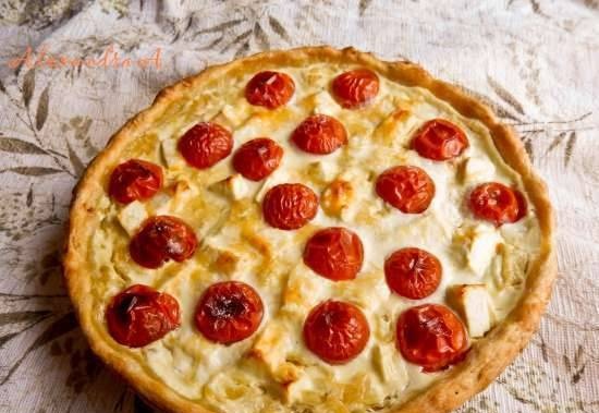Pastel con queso feta y tomates cherry