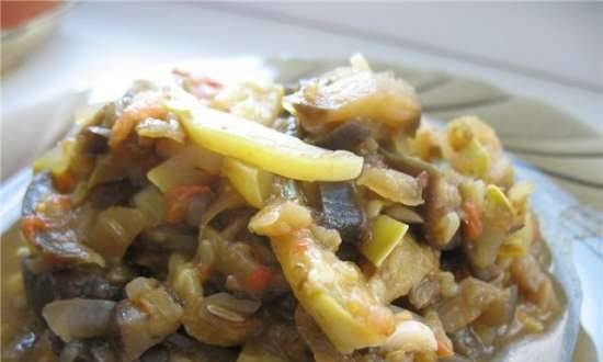 Vegetable stew in a slow cooker Cucoo