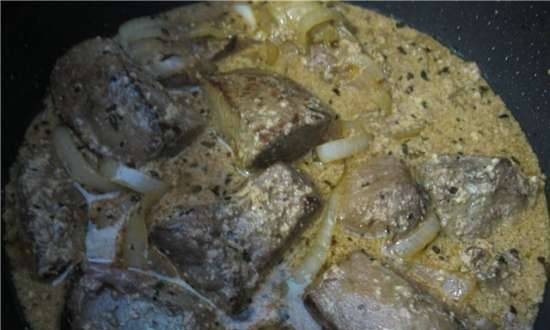 Liver in cream in a slow cooker Cucoo