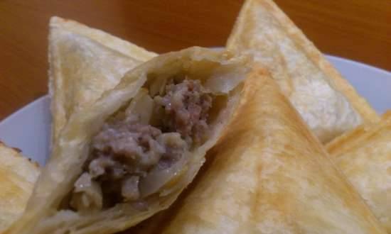 Puff pastries with meat and cabbage in a Steba SG40 sandwich maker