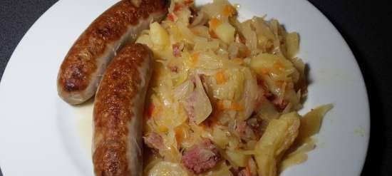Two cabbages with potatoes and homemade sausage in Brand 6050