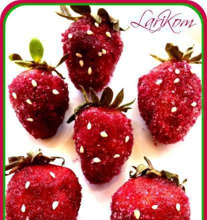 "Strawberry" mini cakes