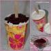 Coppa gelato secondo la ricetta del lunedì di Nastya con salsa di mirtilli rossi (gelatiera marca 3812)