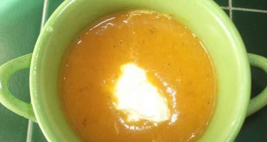 Carrot-celery puree soup (Tristar multi-blender soup cooker)