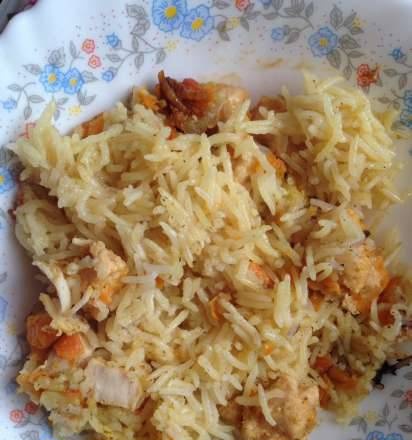 Pilaf with chicken in a multicooker BORK U700