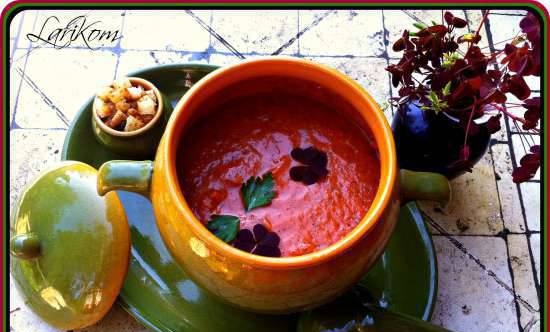 Gazpacho with red sour