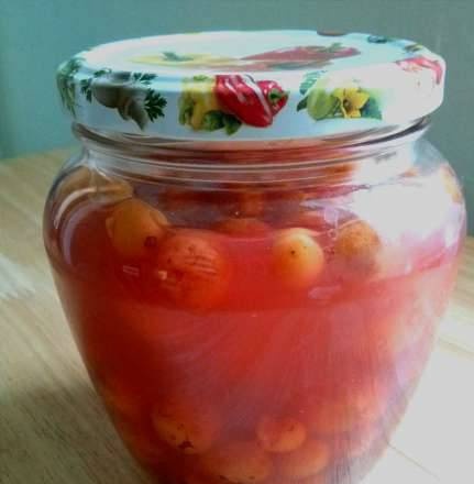 Pickled grapes and plums