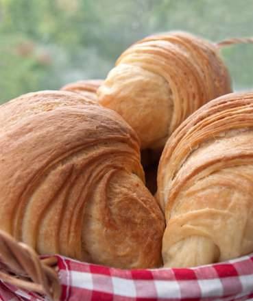 Accelerated croissants