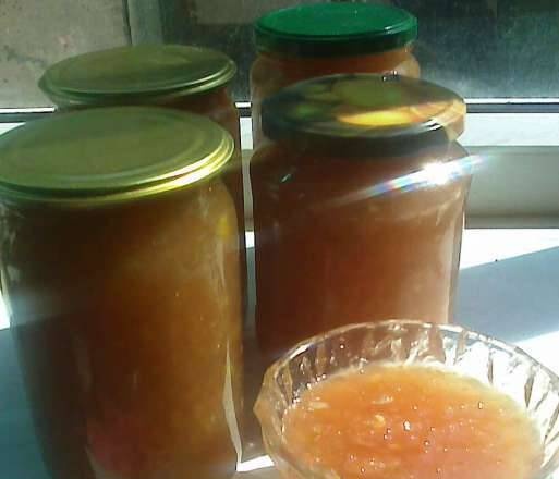 Marmellata di mele, mele cotogne e melone in stile bulgaro