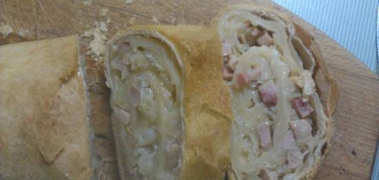 Austrian strudel with cabbage and ham