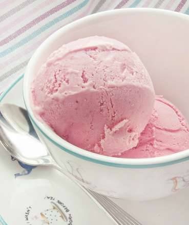 Raspberry ice cream (Brand 3812 ice cream maker)