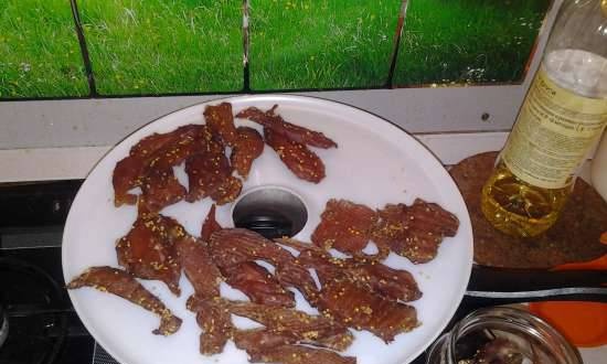 Spicy dried chicken meat