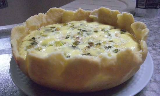 Quiche with leek, zucchini and chicken (Multicooker Philips HD3060 / 03)