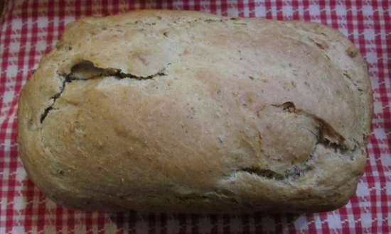 Bread with walnuts, garlic and herbs